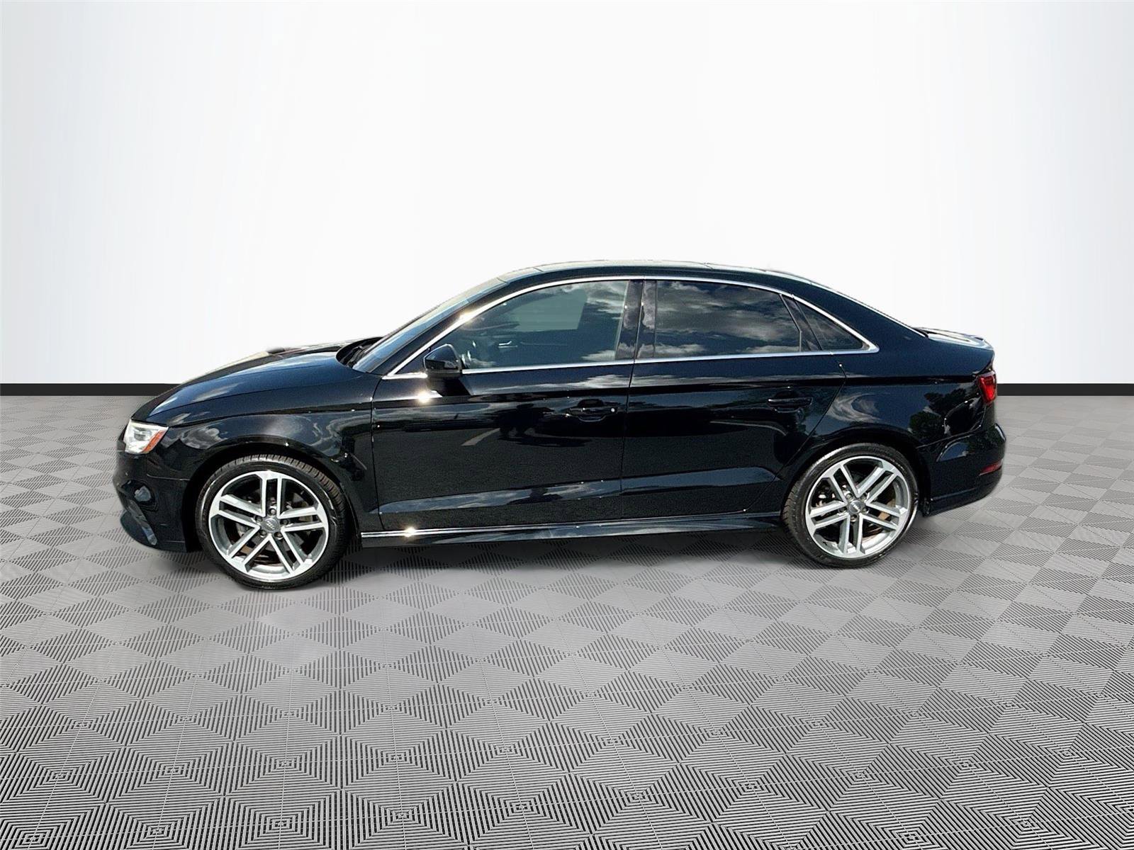 Certified 2018 Audi A3 2.0T Premium Plus w/ Premium Plus Package FWD image 4