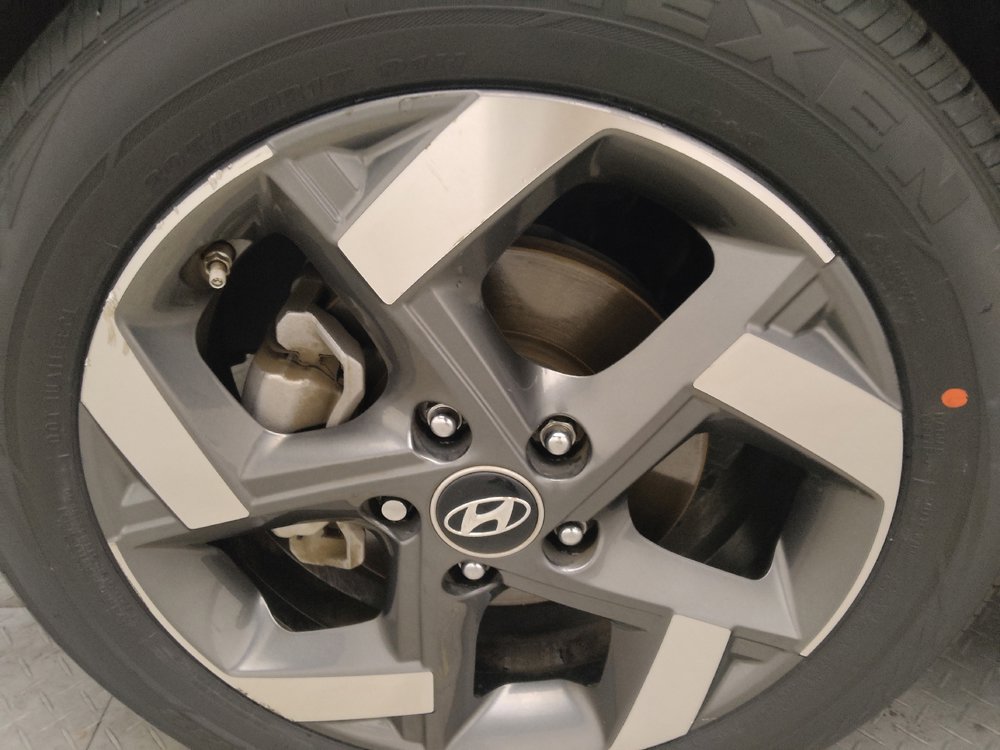Used 2021 Hyundai Venue w/ Cargo Package FWD image 31