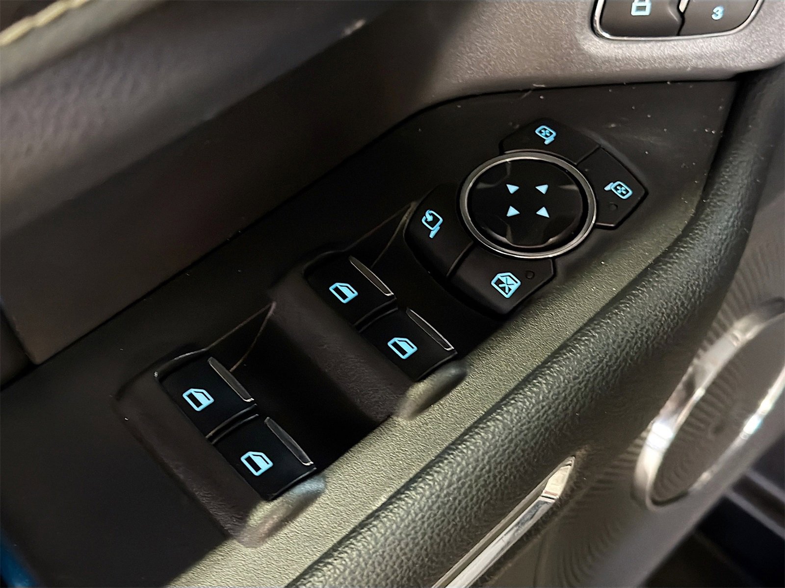 Used 2024 Ford Expedition XLT image 18