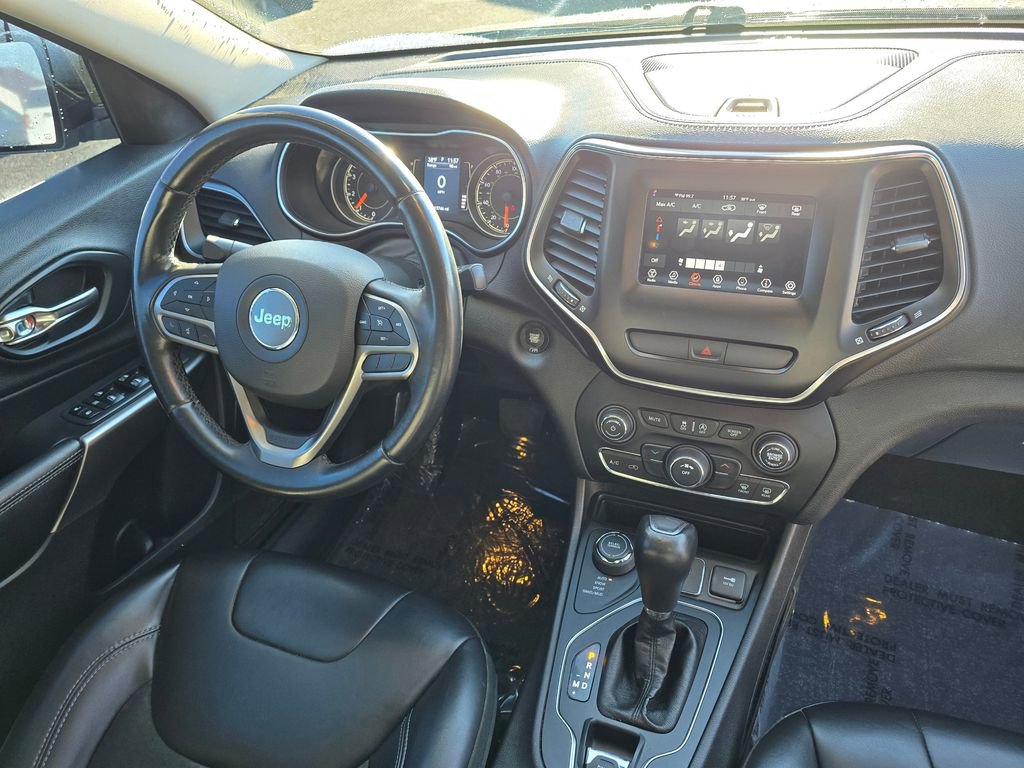 Used 2019 Jeep Cherokee Latitude Plus image 13