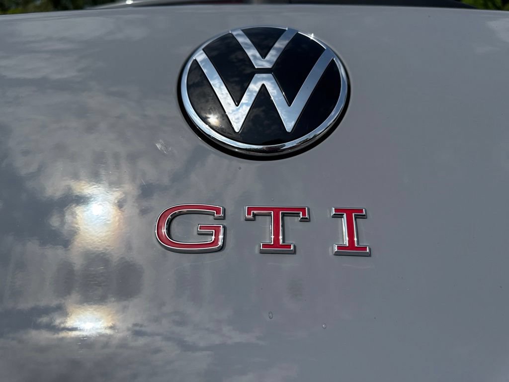 Used 2024 Volkswagen GTI SE FWD image 15