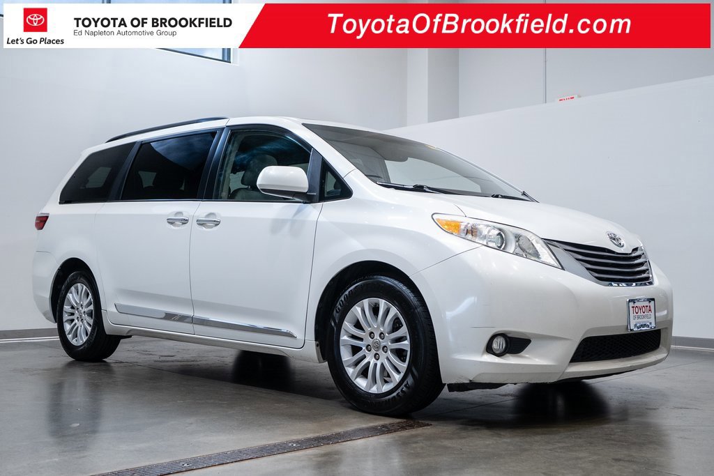 Used 2016 Toyota Sienna XLE