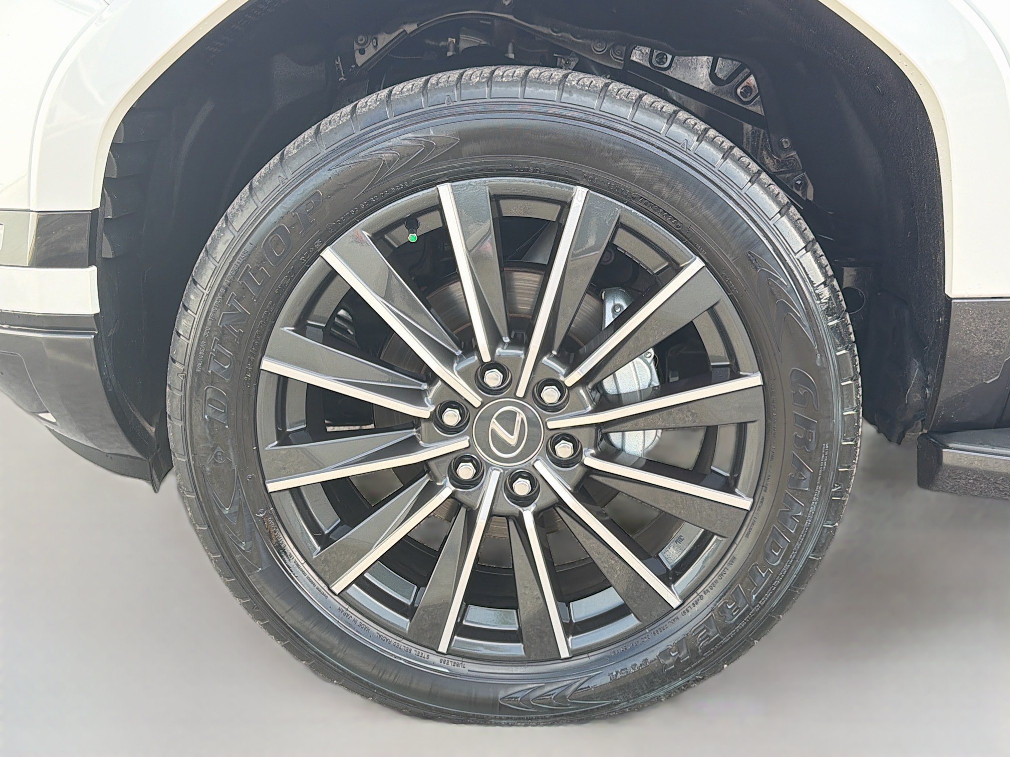 Used 2024 Lexus GX 550 w/ Accessory Package (2T) AWD/4WD image 43