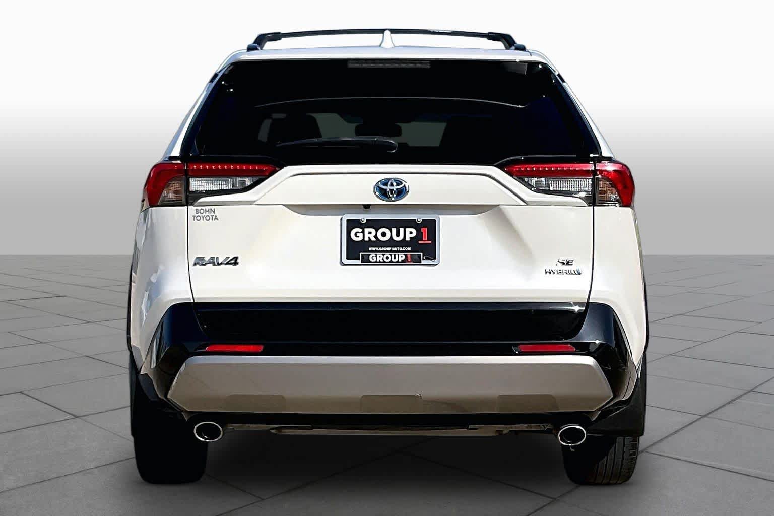 Used 2022 Toyota RAV4 SE AWD/4WD image 5