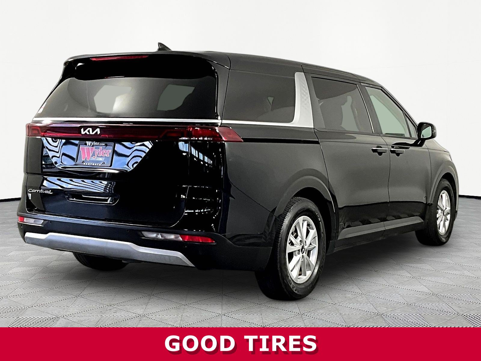 Certified 2022 Kia Carnival LX FWD image 6
