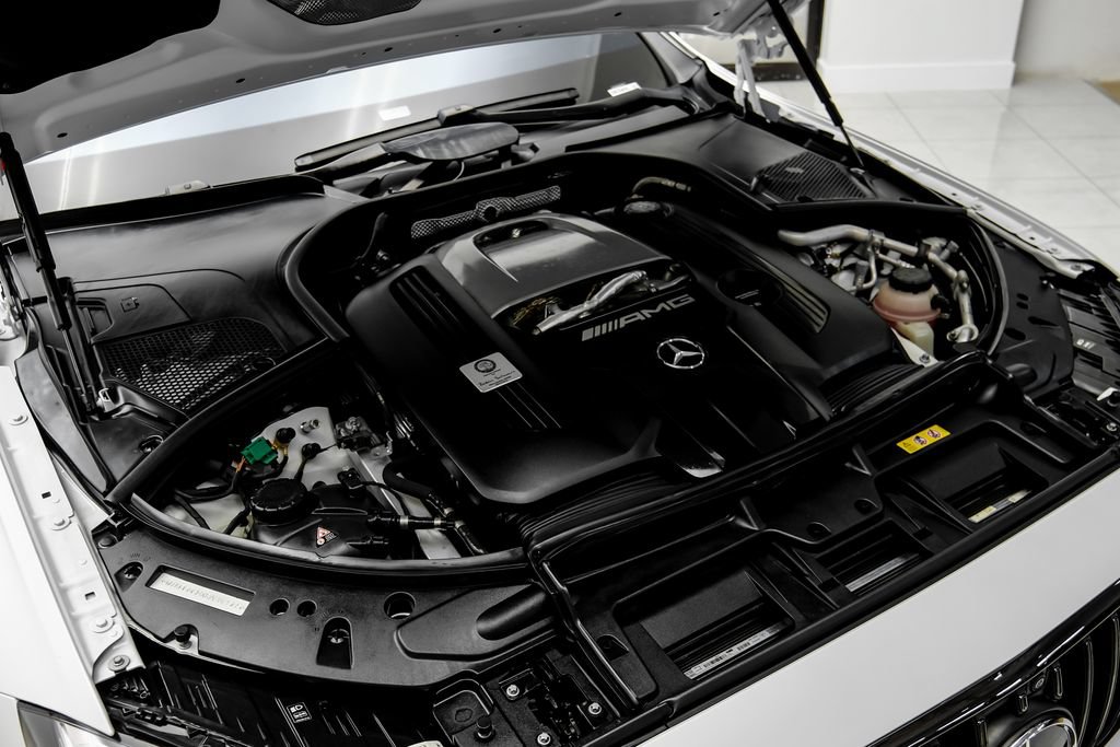 Used 2024 Mercedes-Benz S 63 AMG S w/ Carbon Fiber Exterior Package image 63