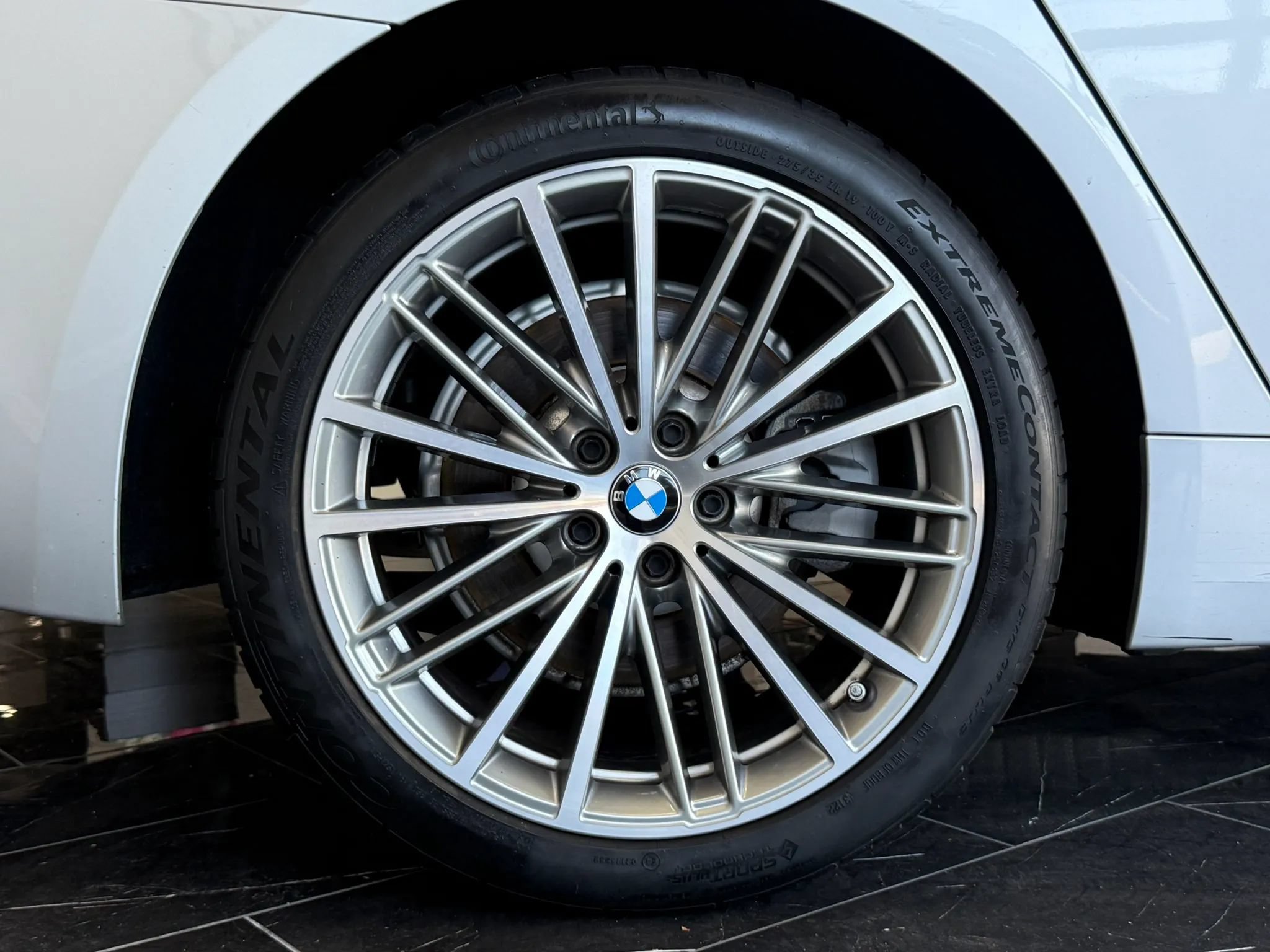 Used 2020 BMW 530i w/ Premium Package RWD image 29