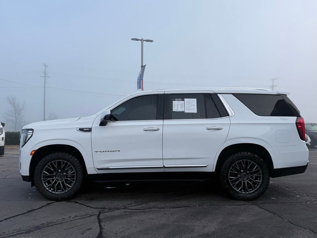 Used 2022 GMC Yukon SLT w/ SLT Premium Package image 4