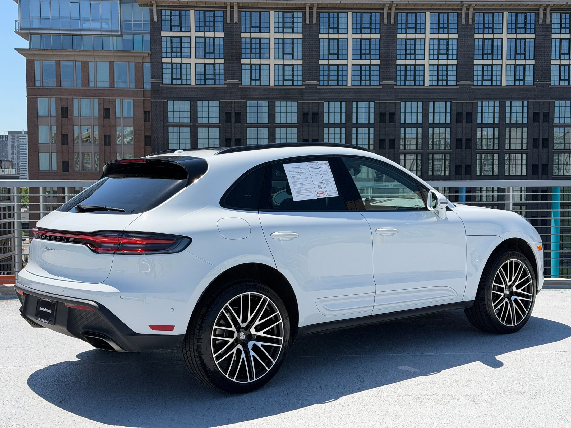 Certified 2026 Porsche Macan AWD/4WD image 7