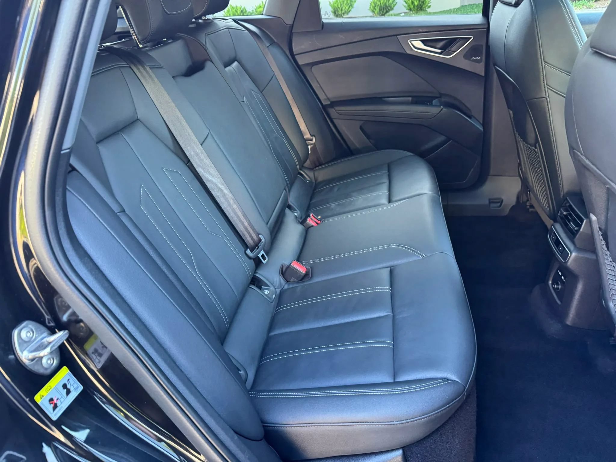 Used 2022 Audi Q4 e-tron Premium Plus w/ Premium Plus AWD/4WD image 29