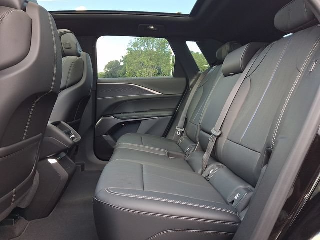 Certified 2026 Cadillac Lyriq Sport AWD/4WD image 8