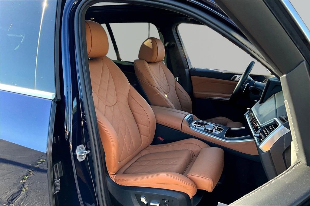 Used 2024 BMW X5 xDrive50e w/ Premium Package image 29