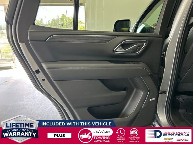 Used 2023 GMC Yukon SLT w/ SLT Luxury Package AWD/4WD image 18