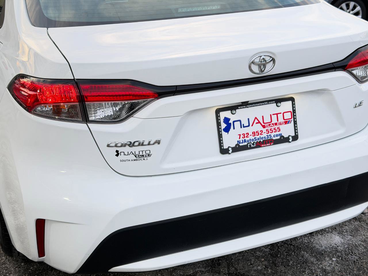 Used 2021 Toyota Corolla LE FWD image 65