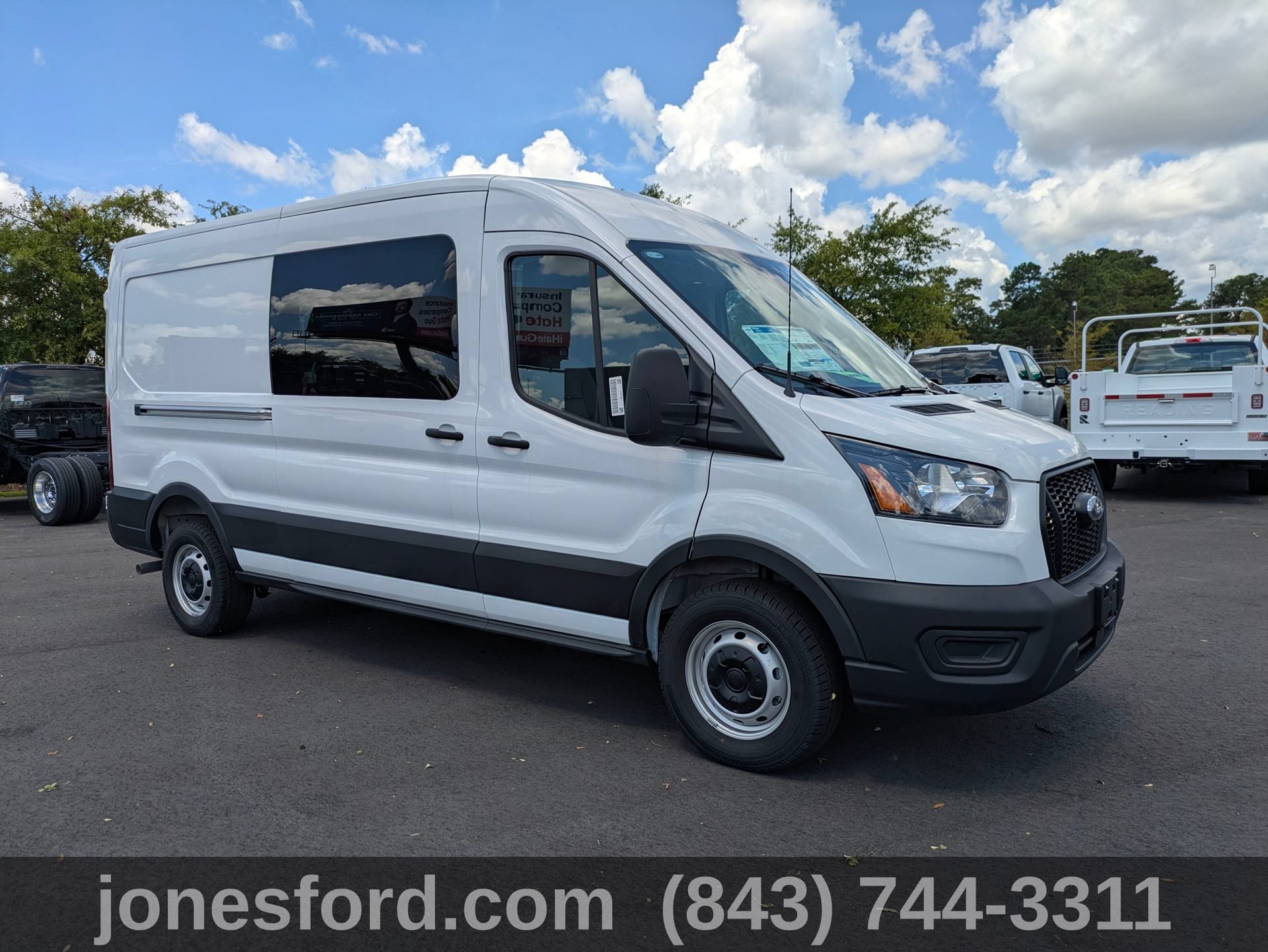 New 2025 Ford Transit 250 148 Medium Roof w/ Load Area Protection Package RWD image 2