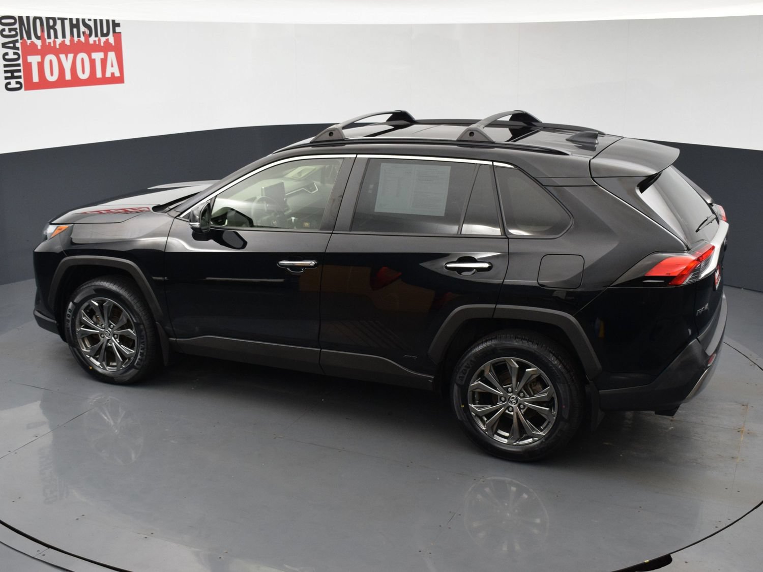 Used 2022 Toyota RAV4 Limited AWD/4WD image 29