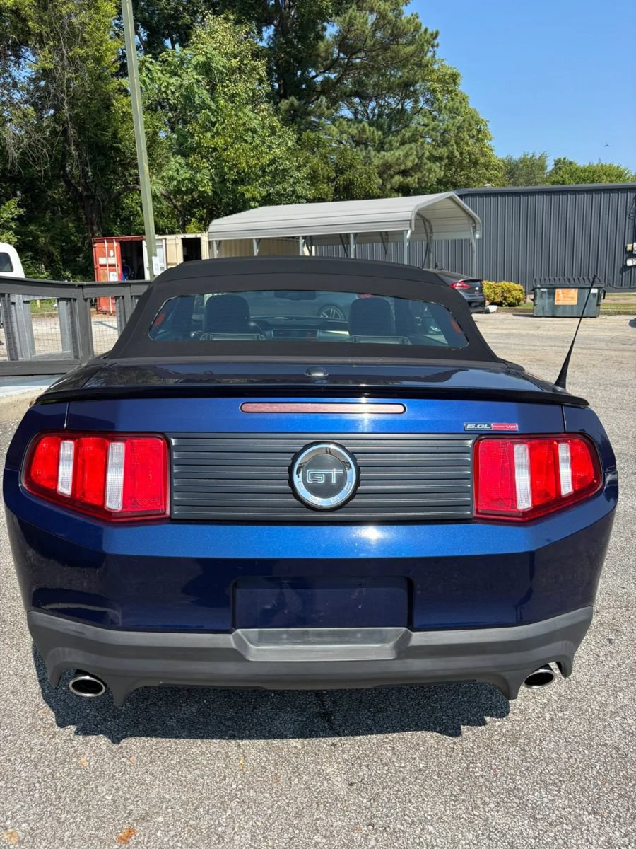 Used 2011 Ford Mustang GT Premium w/ Electronics Pkg RWD image 4