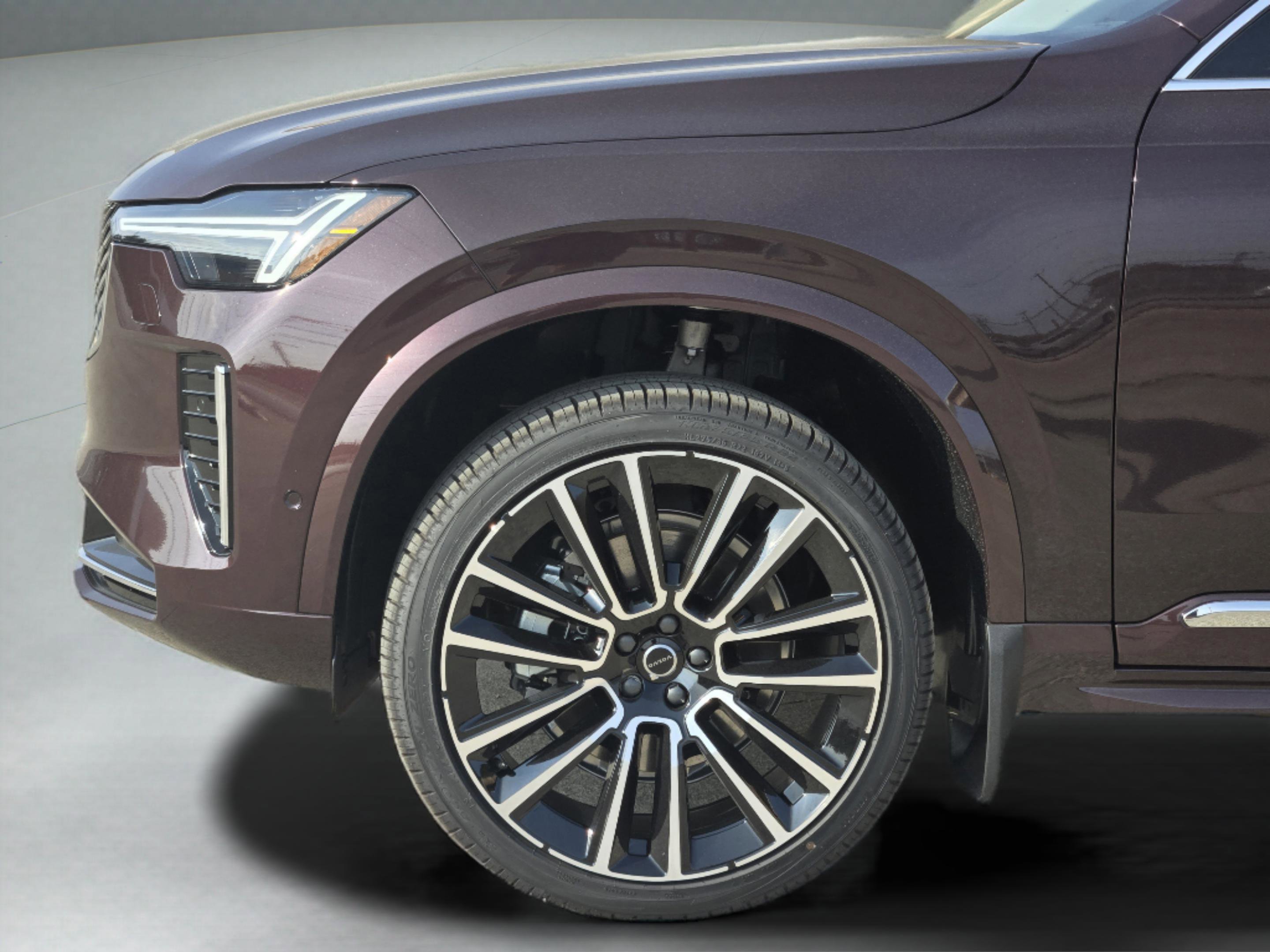 New 2026 Volvo XC90 B5 Ultra w/ Protection Package Premier image 12