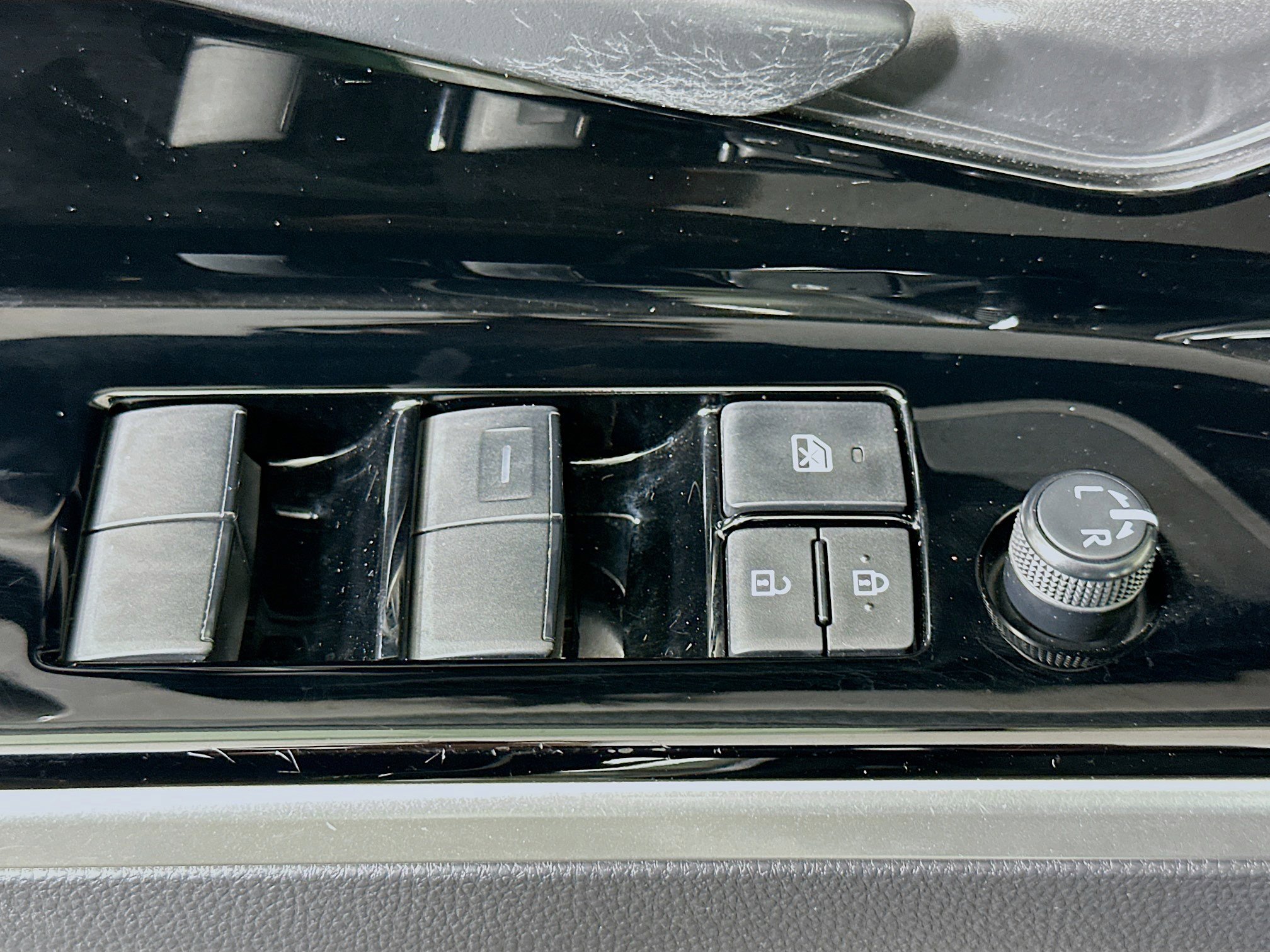 Used 2024 Toyota bZ4X XLE image 15