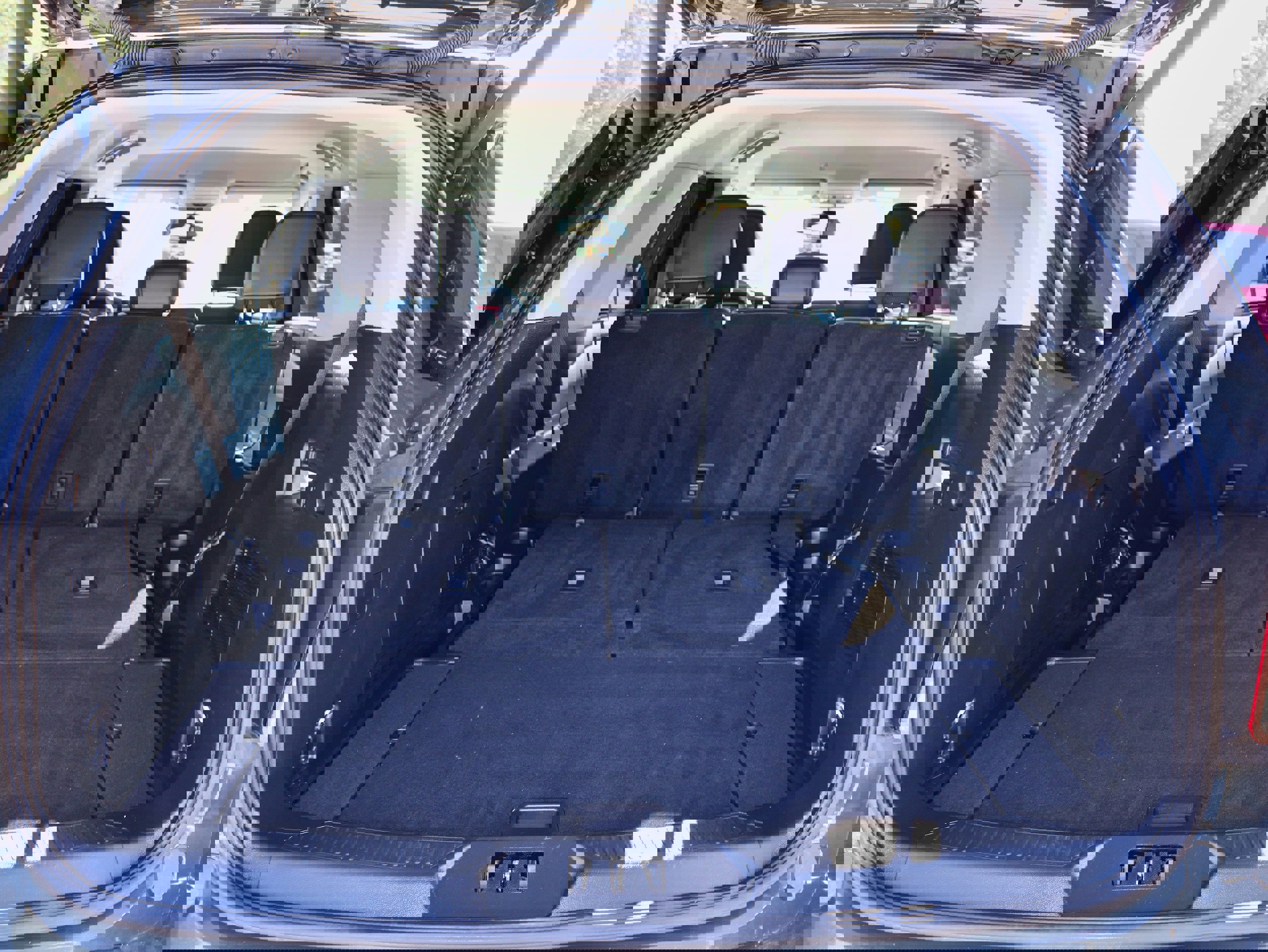 Used 2023 Ford Explorer XLT w/ Equipment Group 202A image 10