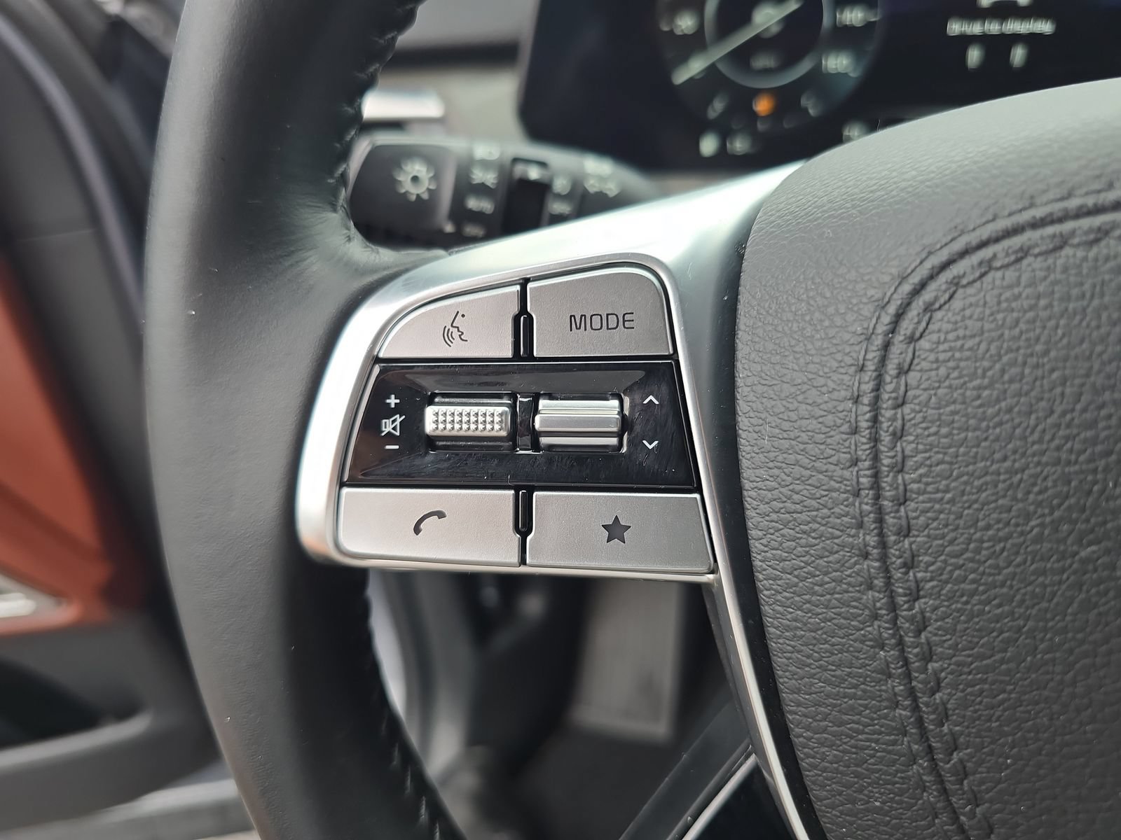Used 2023 Kia Telluride SX FWD image 23