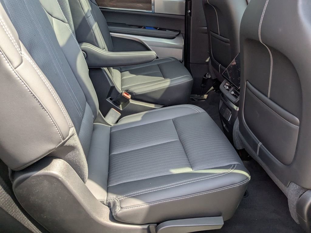 New 2026 Cadillac Vistiq Luxury image 25