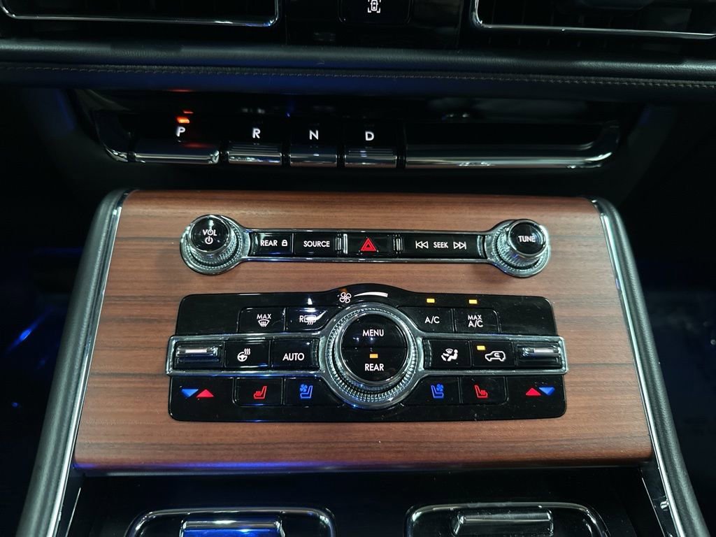 Used 2023 Lincoln Aviator Reserve w/ Equipment Group 201A image 23