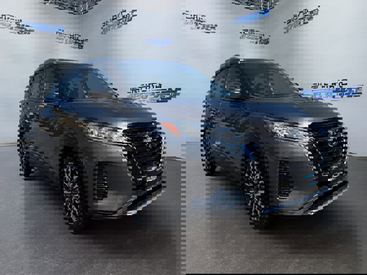 Used 2024 Nissan Kicks SV image 3