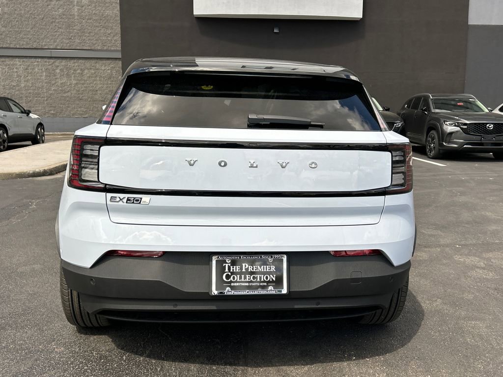 New 2026 Volvo EX30 Ultra w/ Climate Package image 3