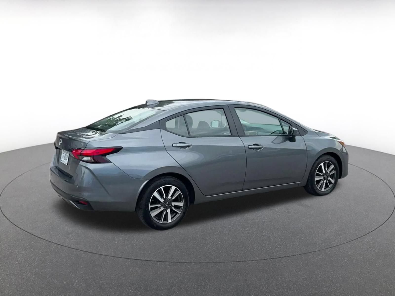 Used 2025 Nissan Versa SV FWD image 13