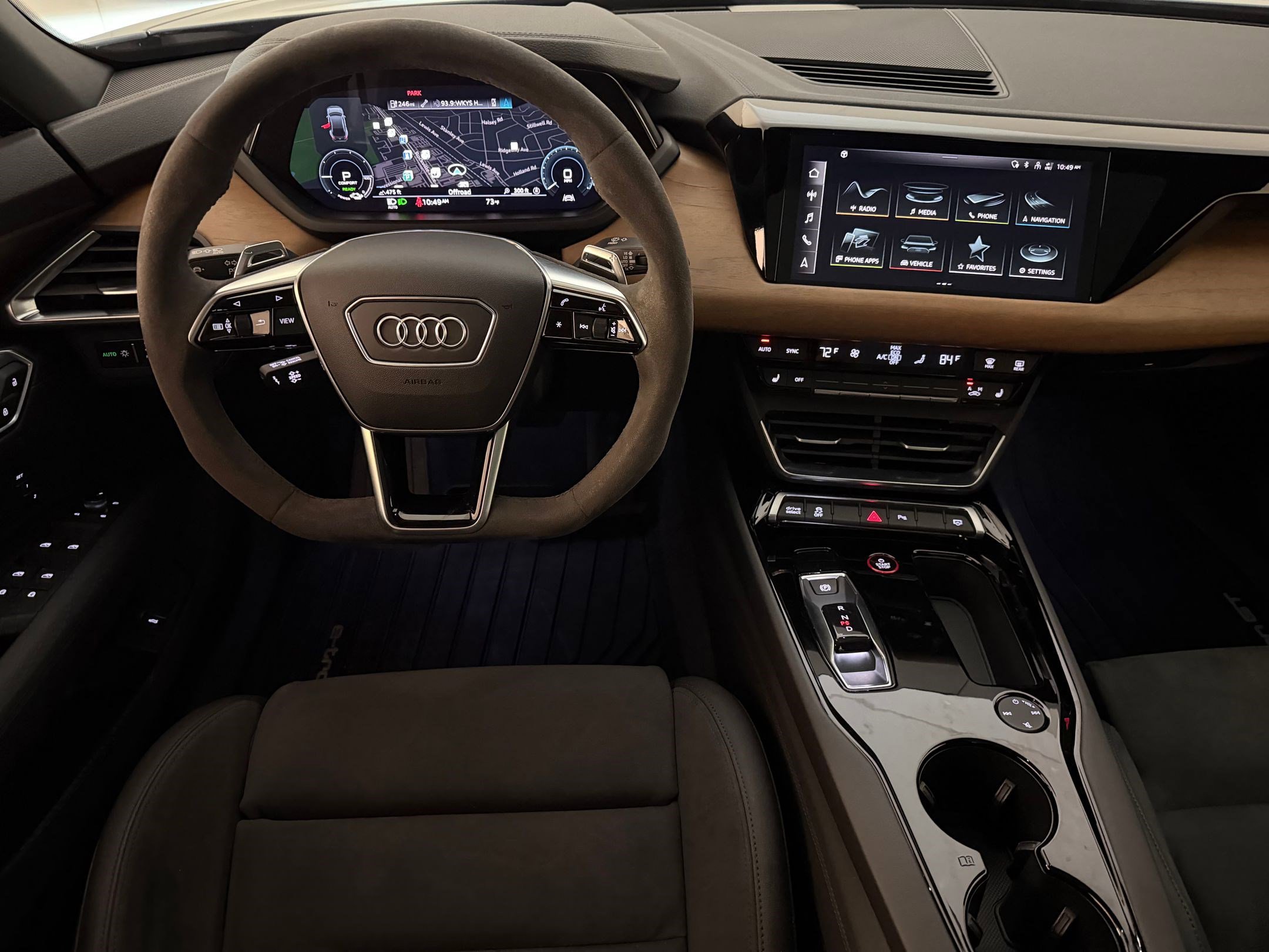 Used 2022 Audi e-tron GT Premium Plus AWD/4WD image 28