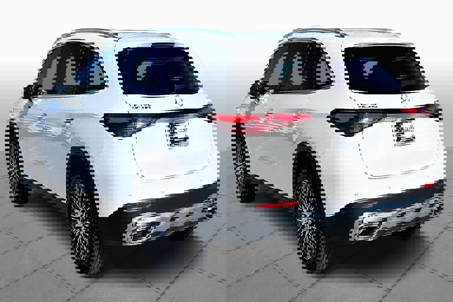 Certified 2025 Mercedes-Benz GLC 300 image 11