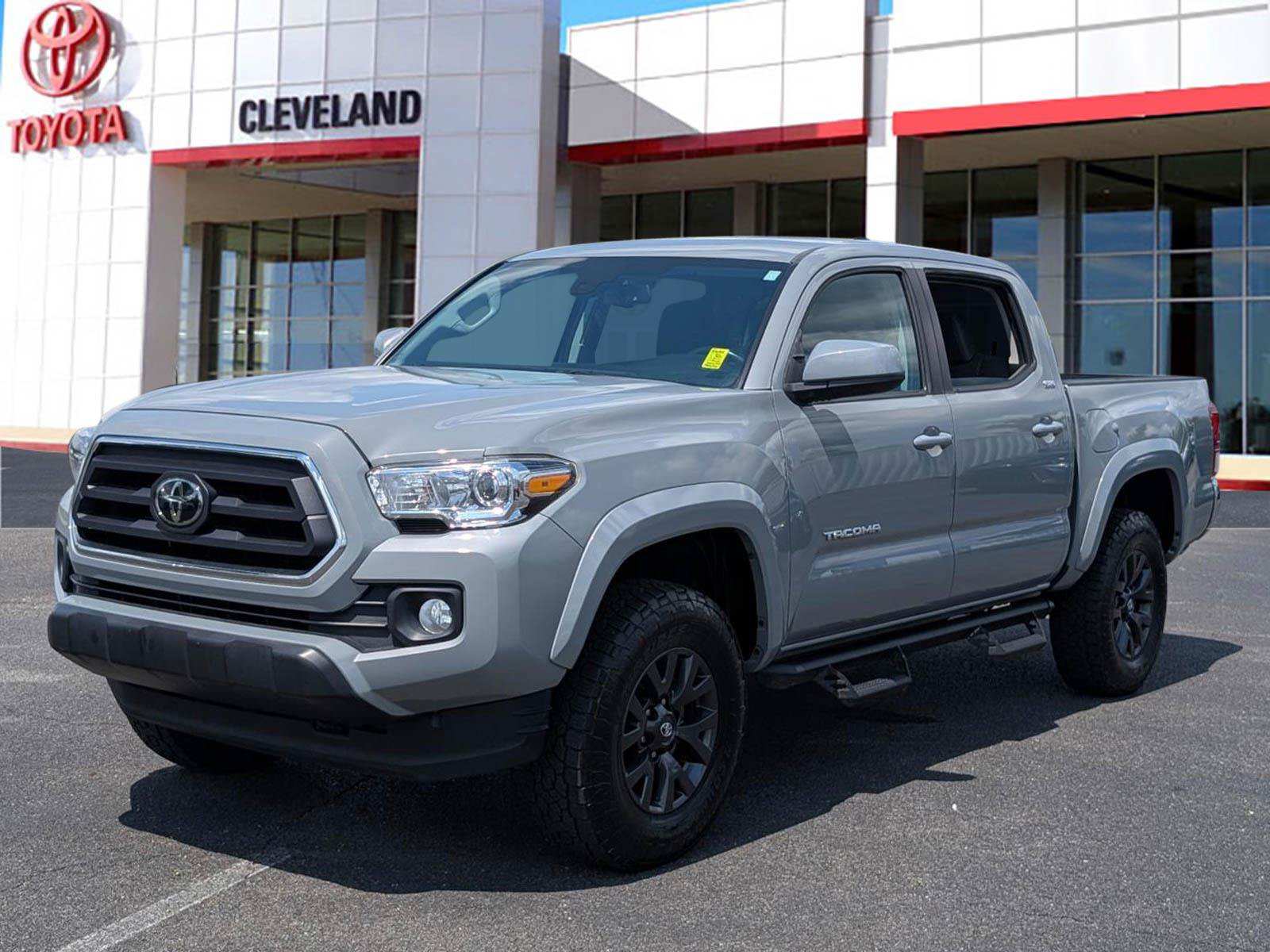 Used 2021 Toyota Tacoma SR5 AWD/4WD image 4