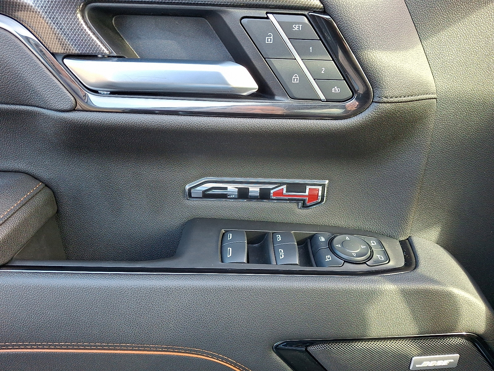 Used 2025 GMC Sierra 1500 AT4 image 13