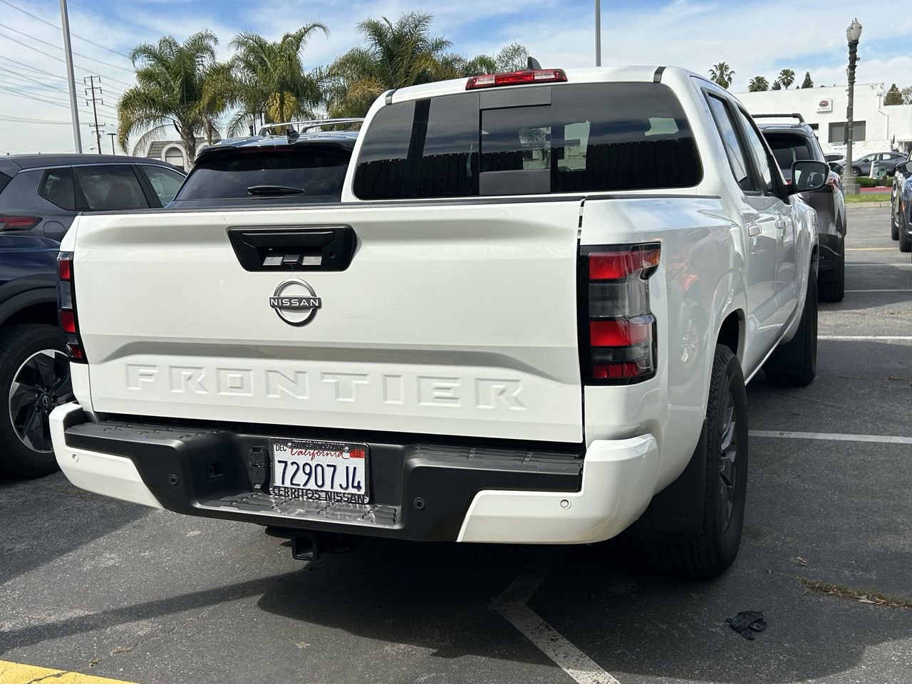Certified 2025 Nissan Frontier SV w/ SV Convenience Package image 5