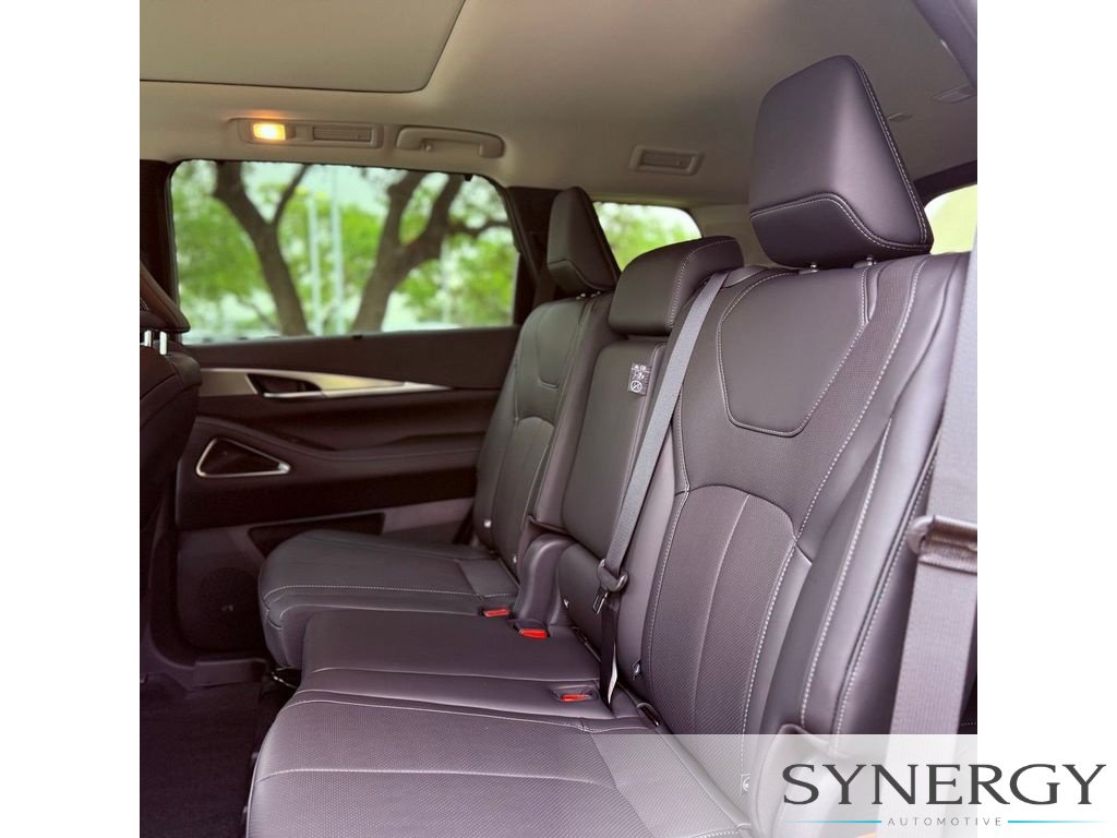 Certified 2026 INFINITI QX60 Luxe w/ Cargo Package FWD image 25
