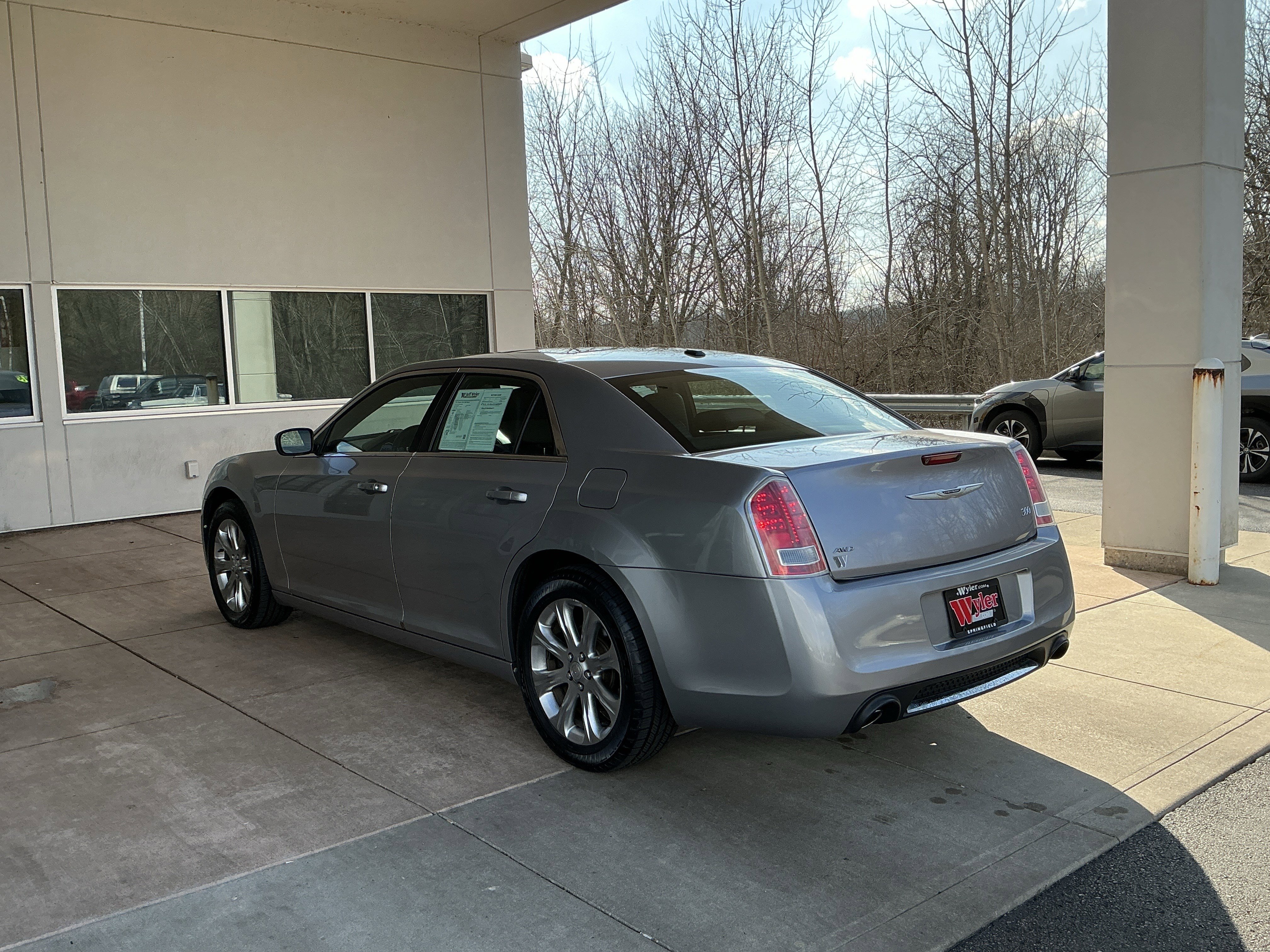 Used 2013 Chrysler 300 S image 20