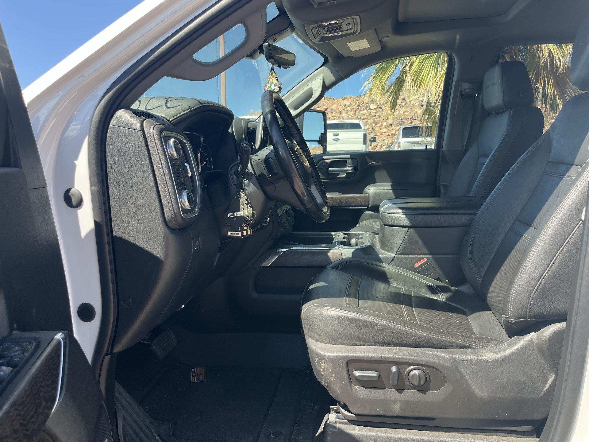 Used 2023 GMC Sierra 3500 Denali w/ Denali Ultimate Package AWD/4WD image 10