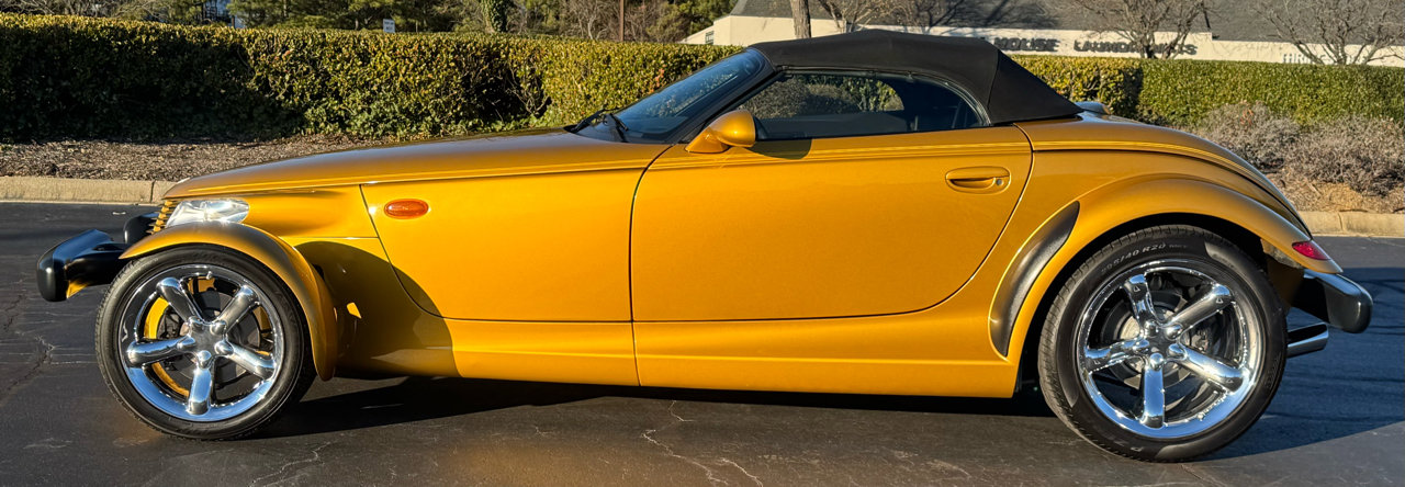 Used 2002 Chrysler Prowler image 2