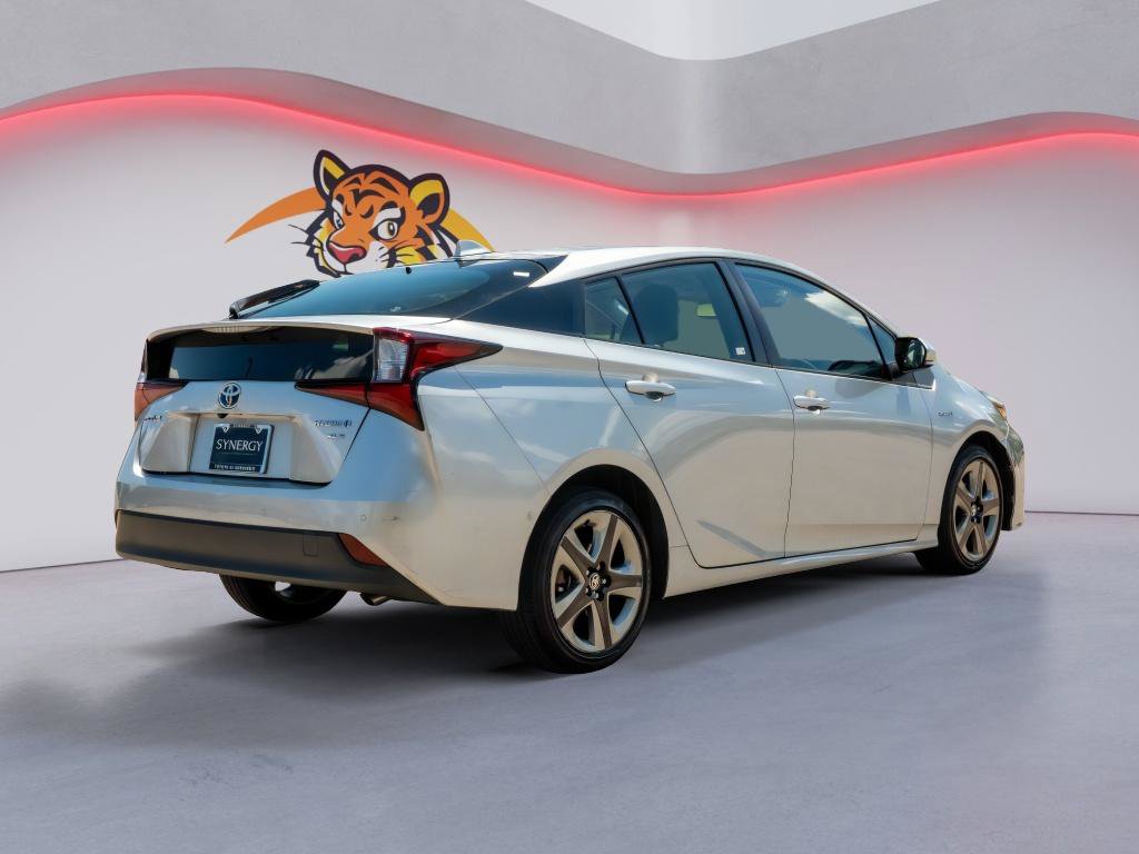 Used 2021 Toyota Prius XLE FWD image 6