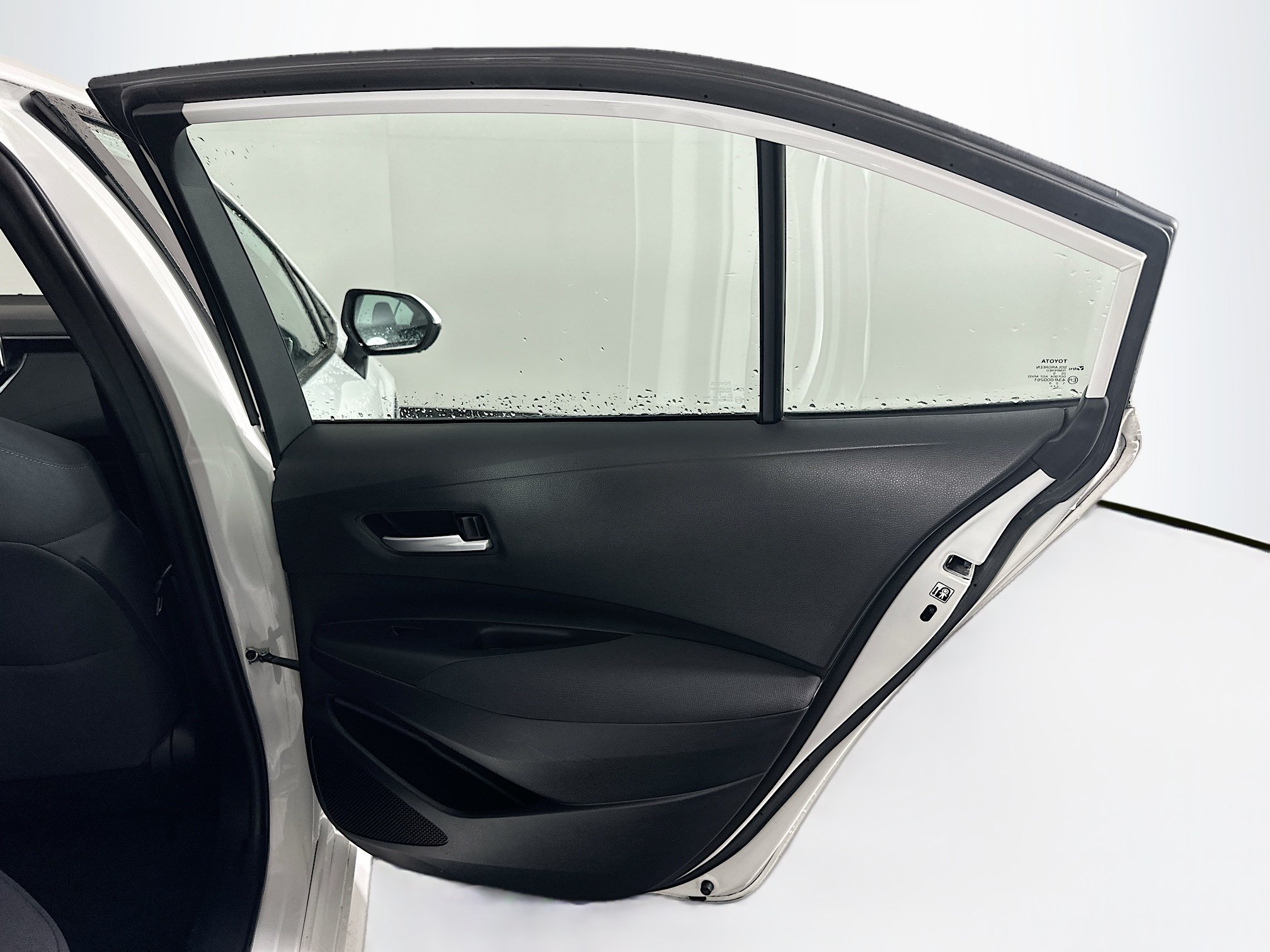 Used 2020 Toyota Corolla LE FWD image 28