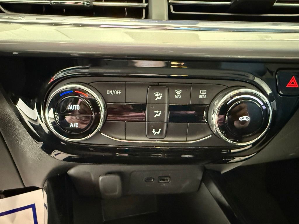 Used 2025 Chevrolet Trax LT image 25