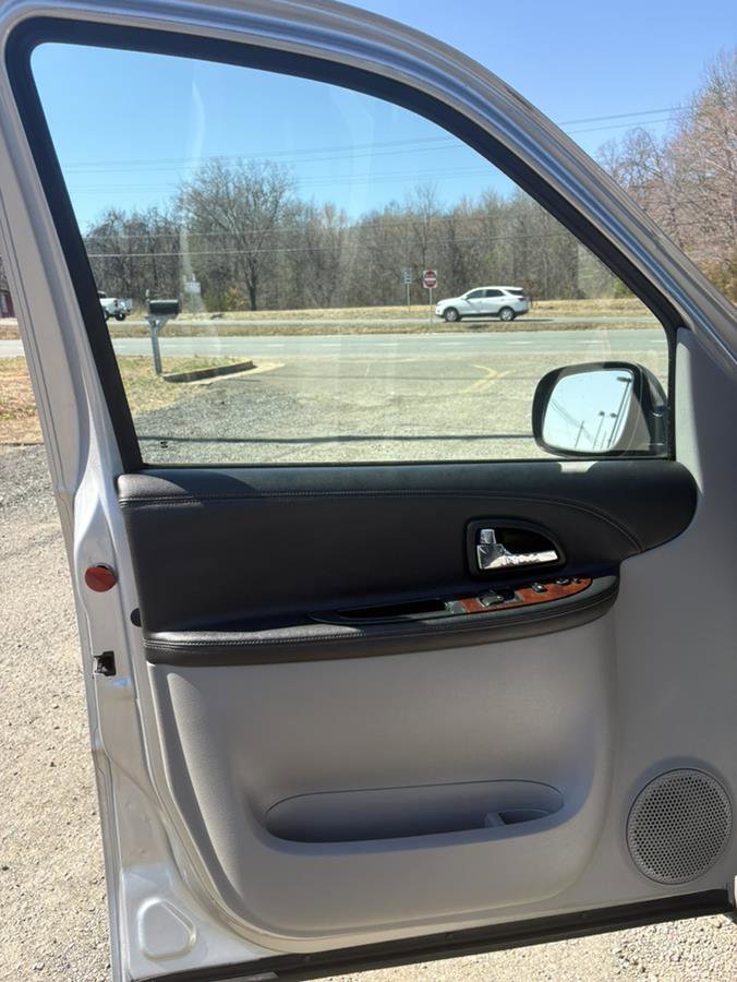 Used 2008 Chevrolet Uplander LS w/ Climate Package image 10