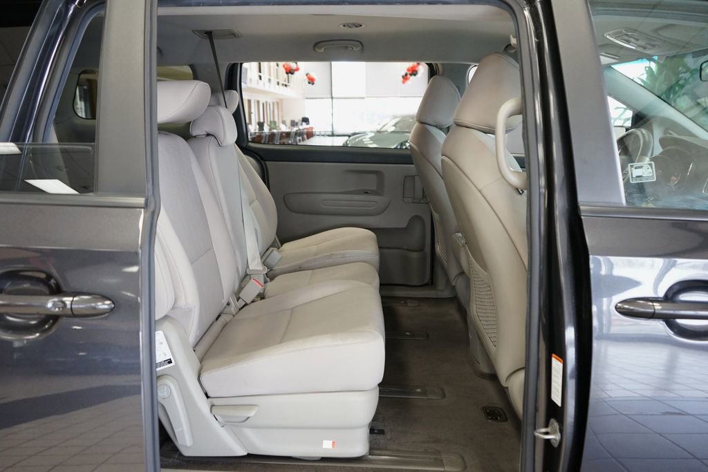 Used 2021 Kia Sedona LX image 12