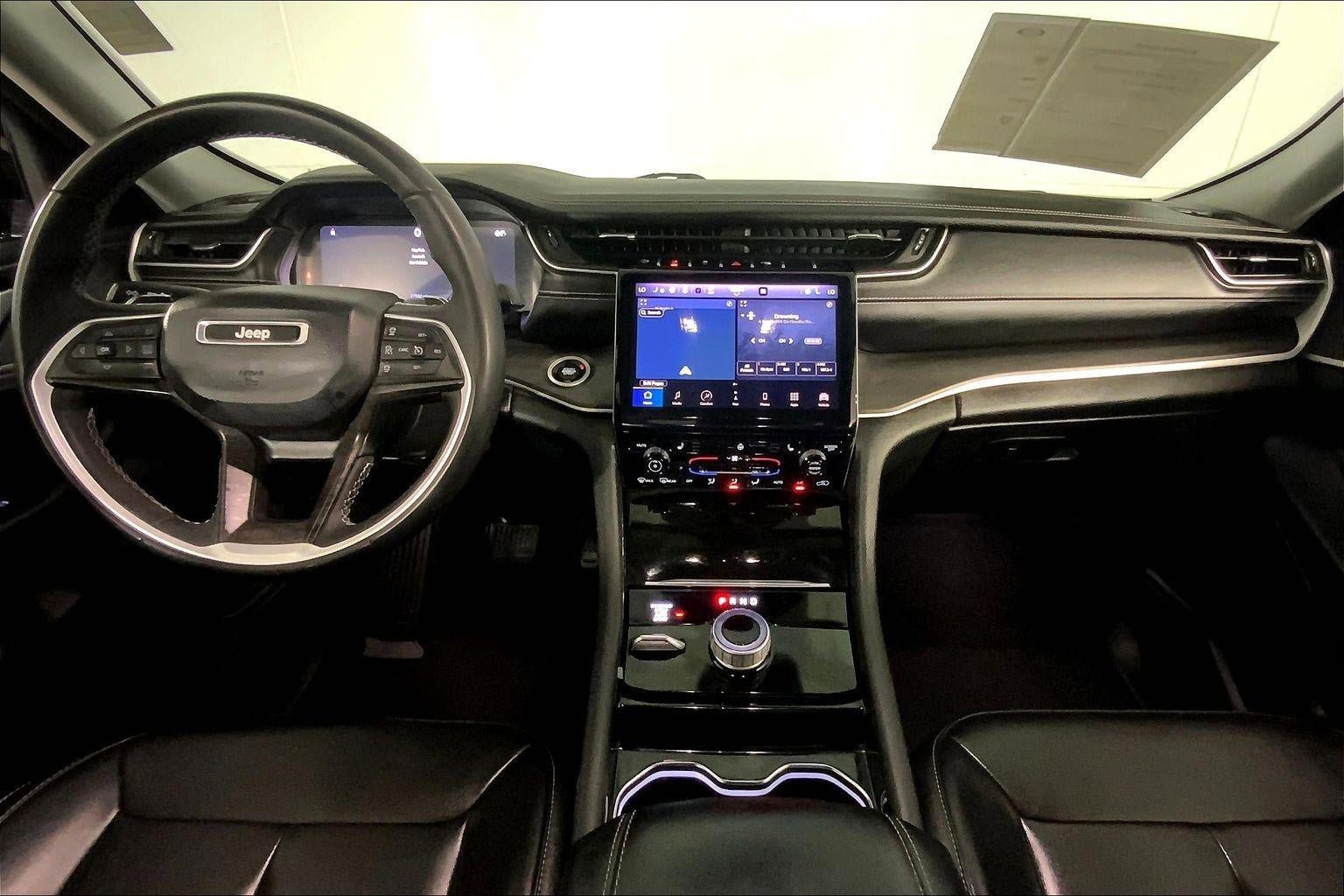 Used 2023 Jeep Grand Cherokee Limited AWD/4WD image 15