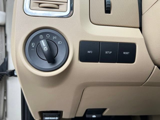 Used 2012 Ford Escape Limited FWD image 10