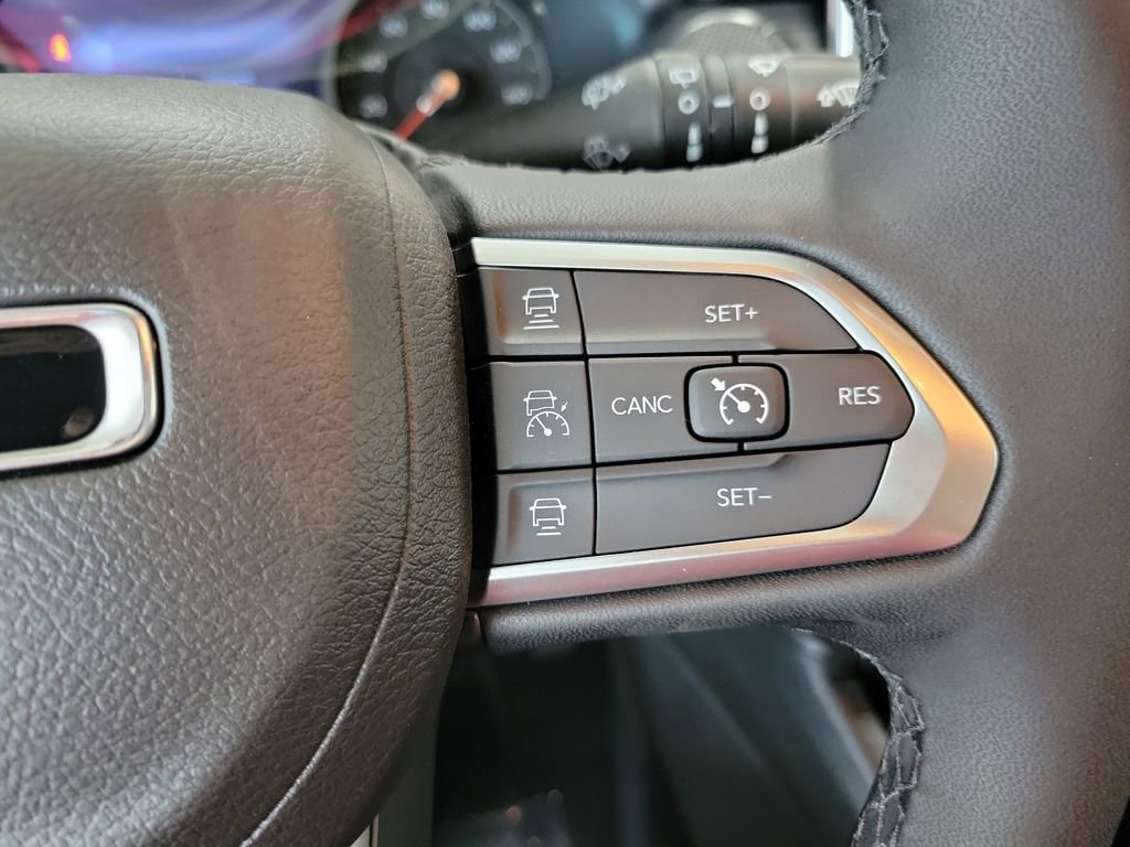 New 2026 Jeep Compass Limited image 18