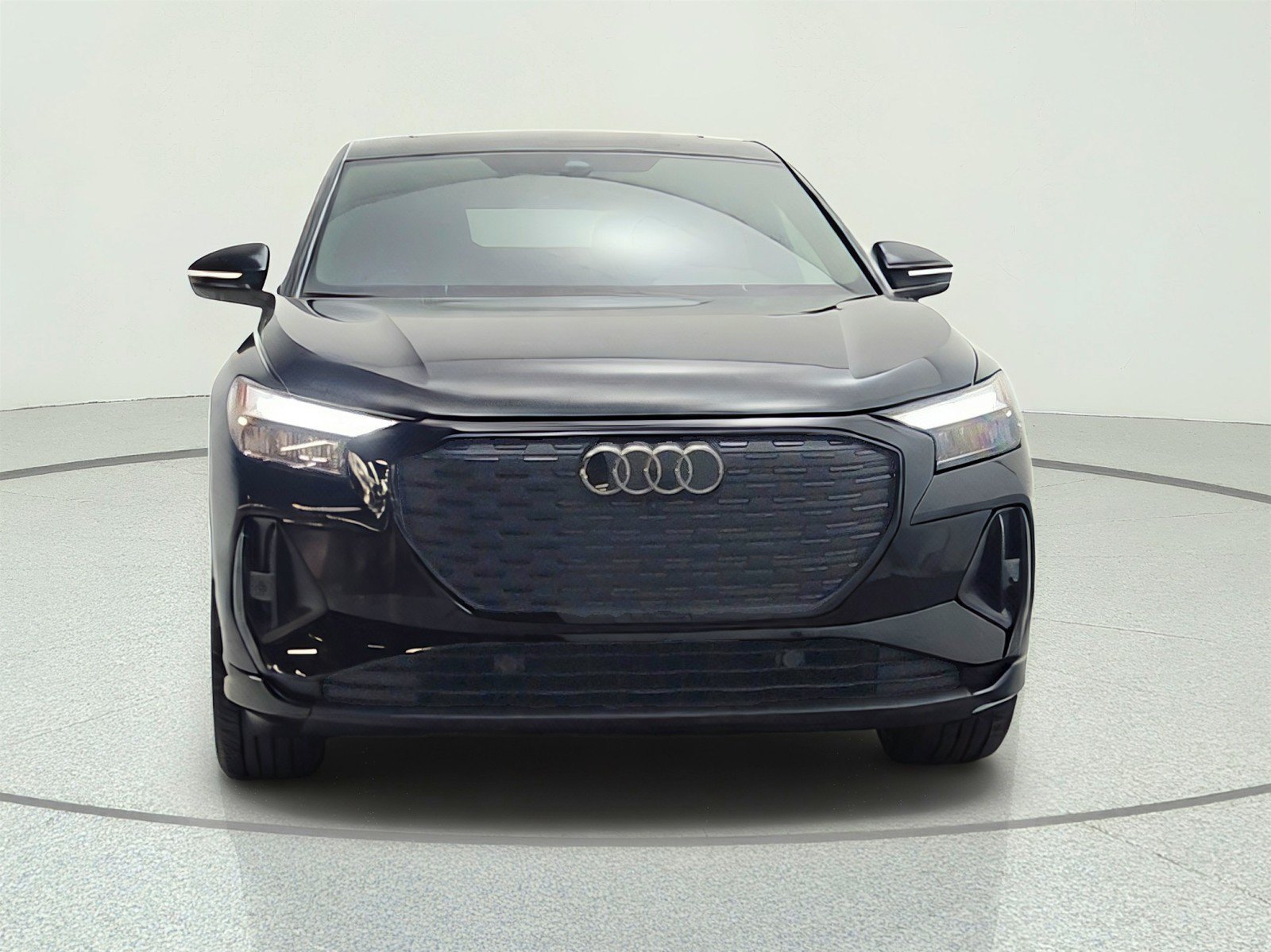 Used 2024 Audi Q4 e-tron Premium Plus w/ Premium Plus AWD/4WD image 2