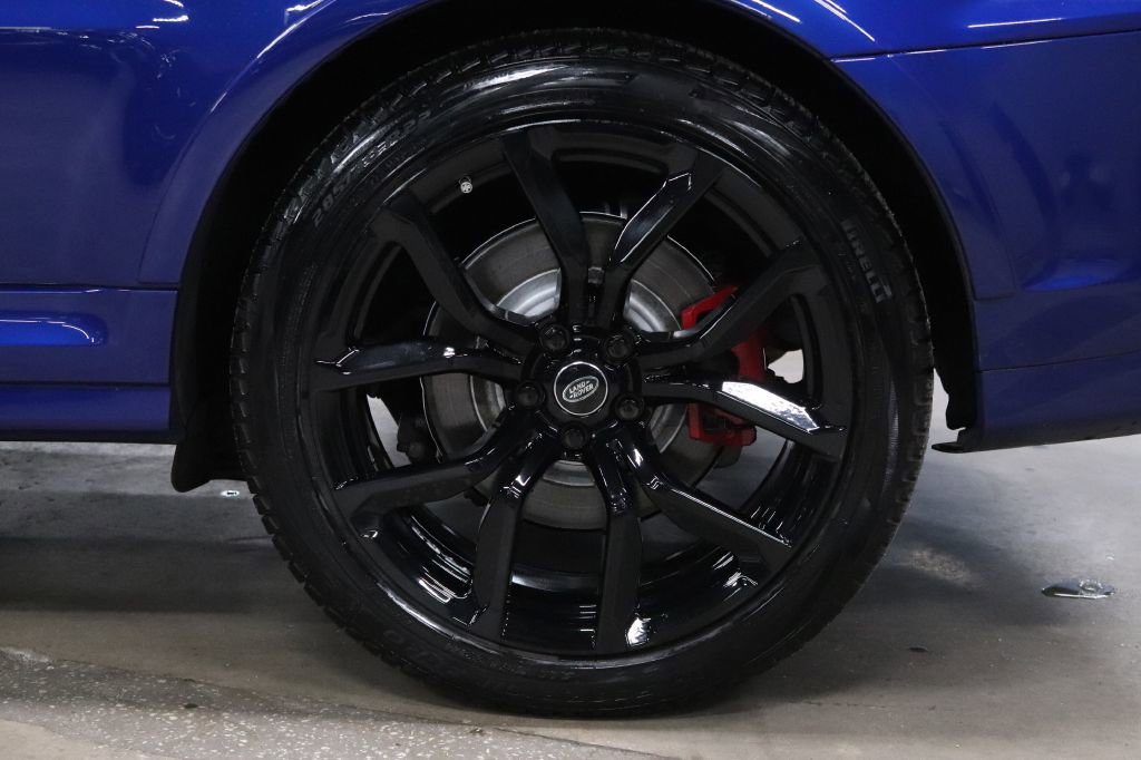 Used 2020 Land Rover Range Rover Sport SVR image 39