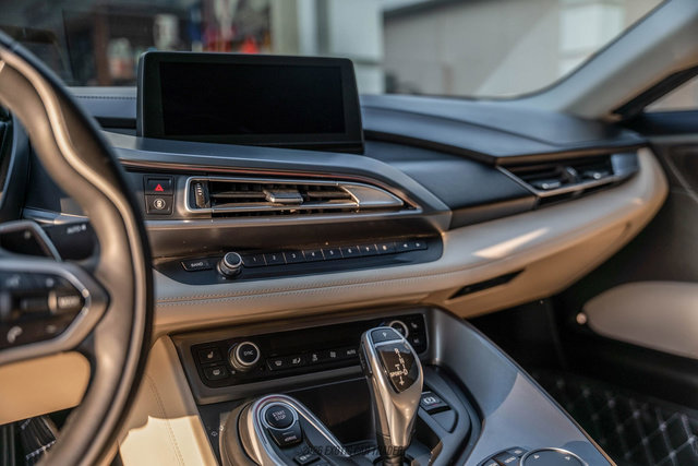 Used 2016 BMW i8 AWD/4WD image 27